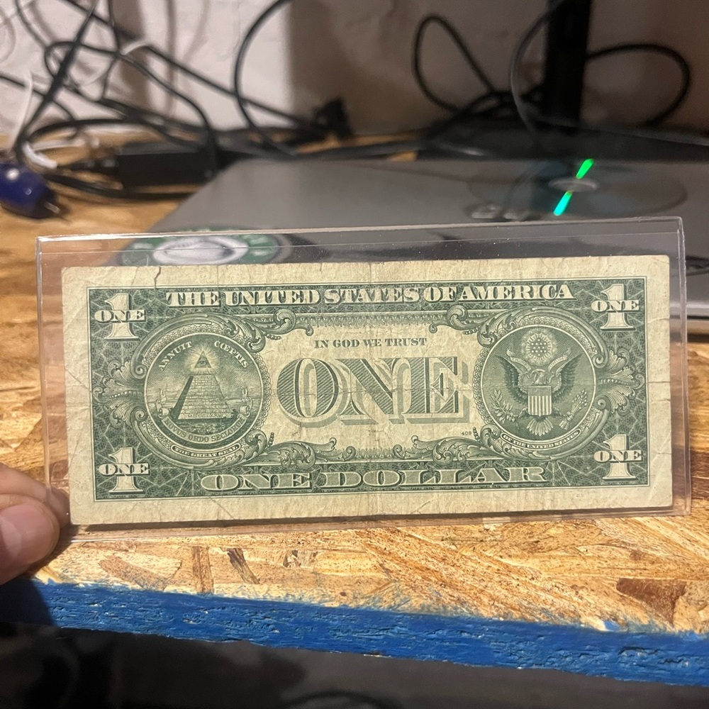 Vintage One Dollar Silver Certificate - Blue Seal 1957 B - Picture 2 of 3